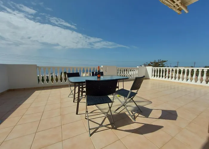 Апартаменты Sea Caves